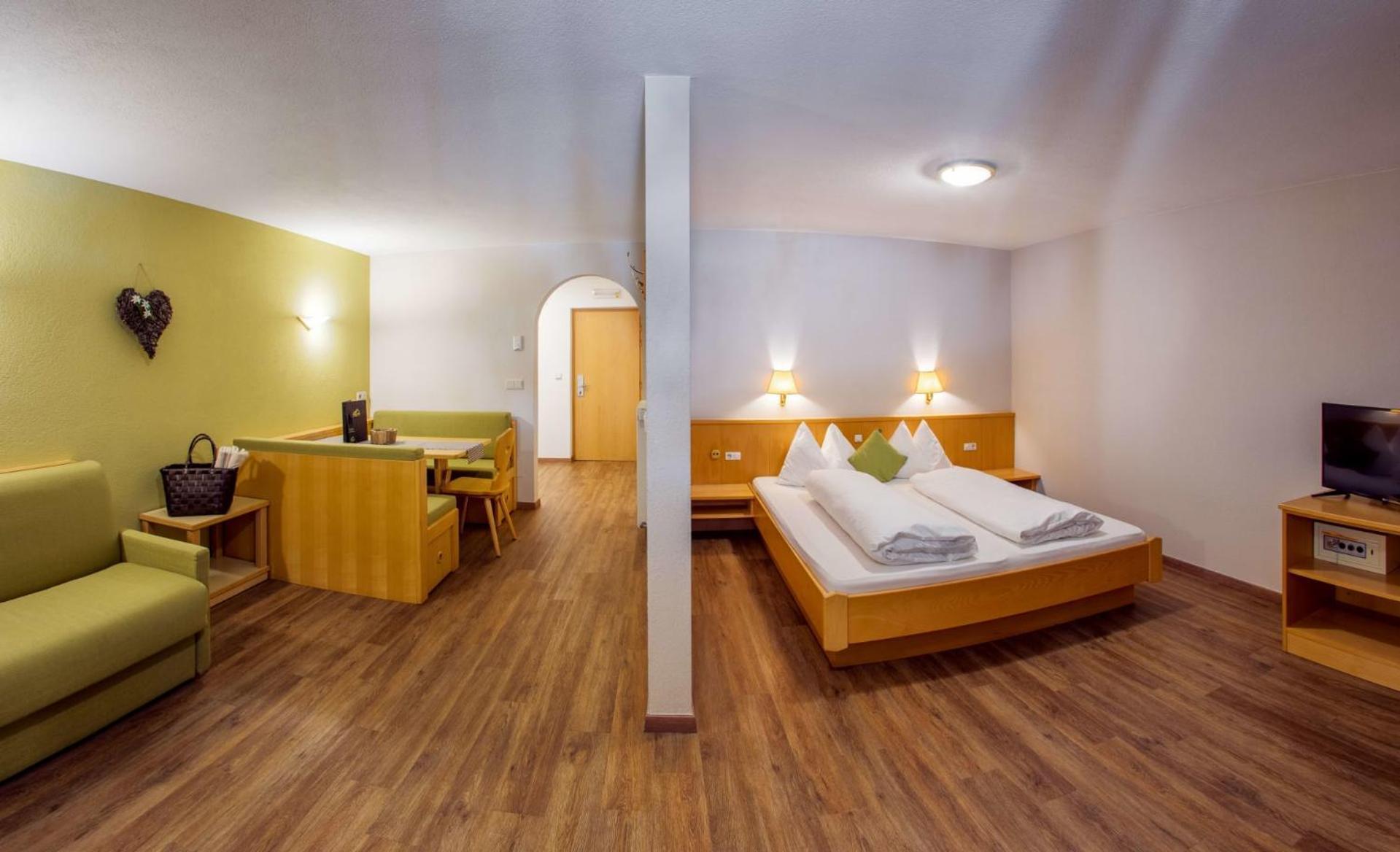 Mountain Living Apartments St. Valentin auf der Haide Extérieur photo