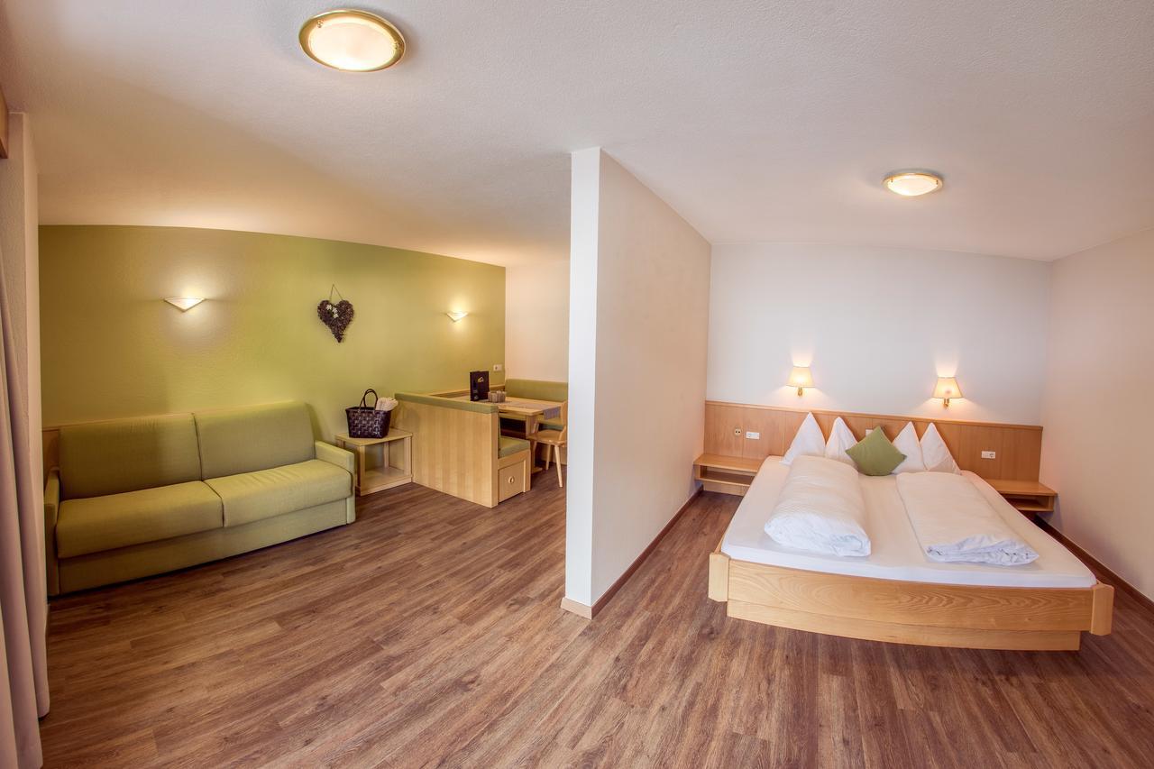 Mountain Living Apartments St. Valentin auf der Haide Extérieur photo